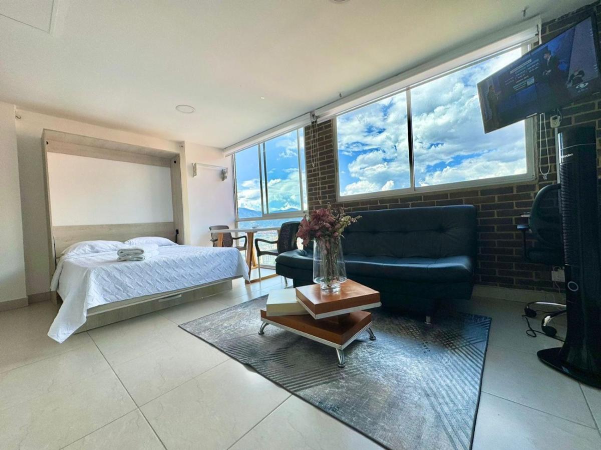 Apto Familiar In Poblado Apartment Medellín
